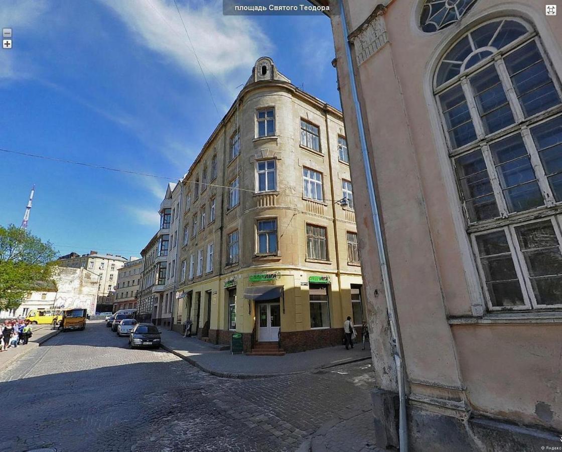 Romantic Apartments - In The Center Of Lviv , King-Size Bed Екстериор снимка