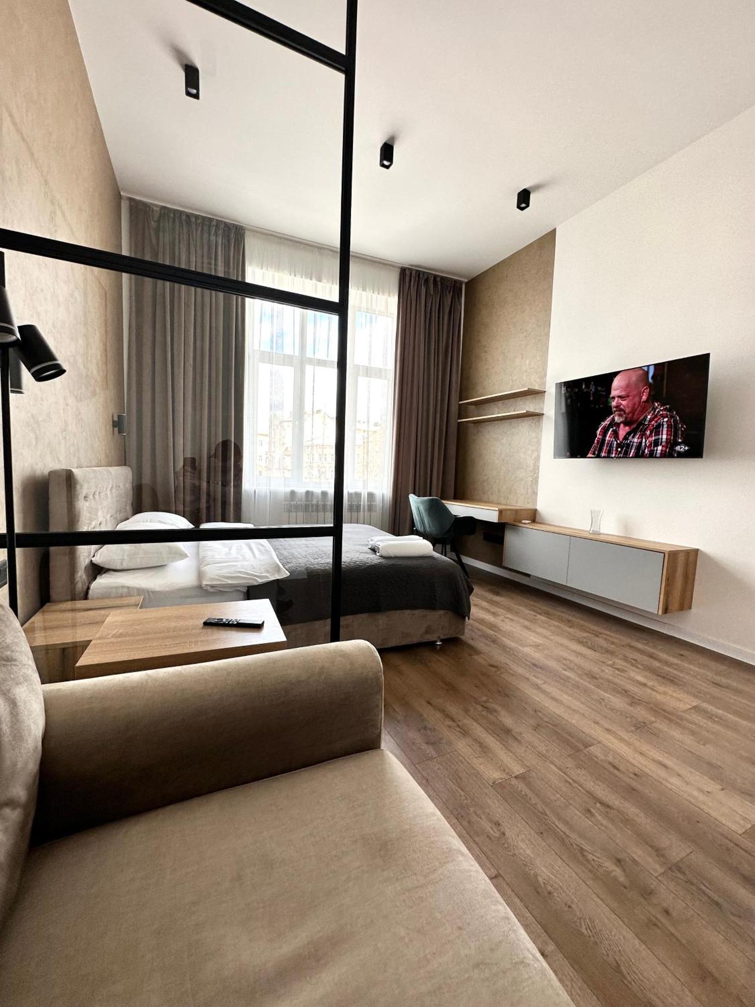 Romantic Apartments - In The Center Of Lviv , King-Size Bed Екстериор снимка