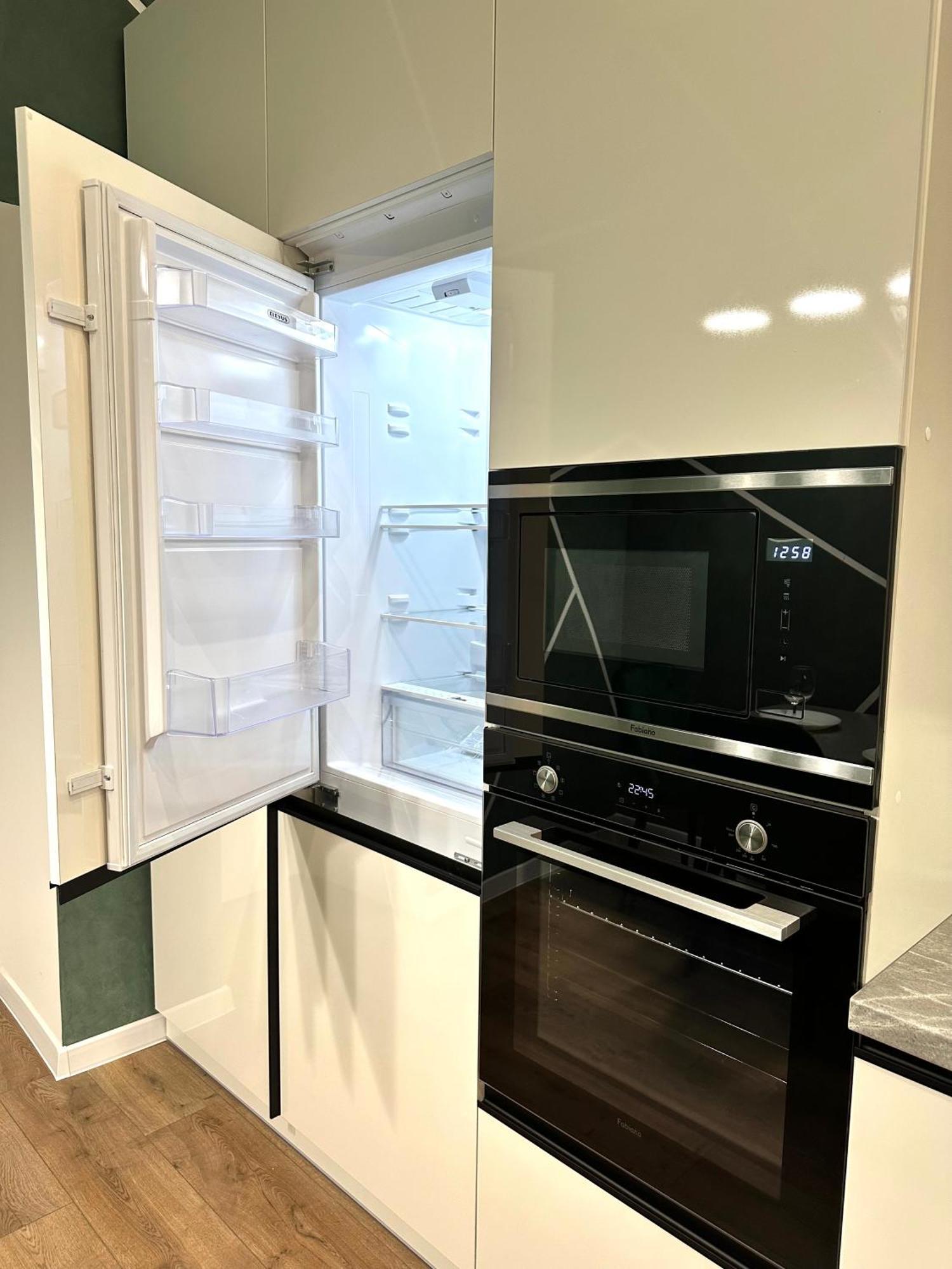 Romantic Apartments - In The Center Of Lviv , King-Size Bed Екстериор снимка