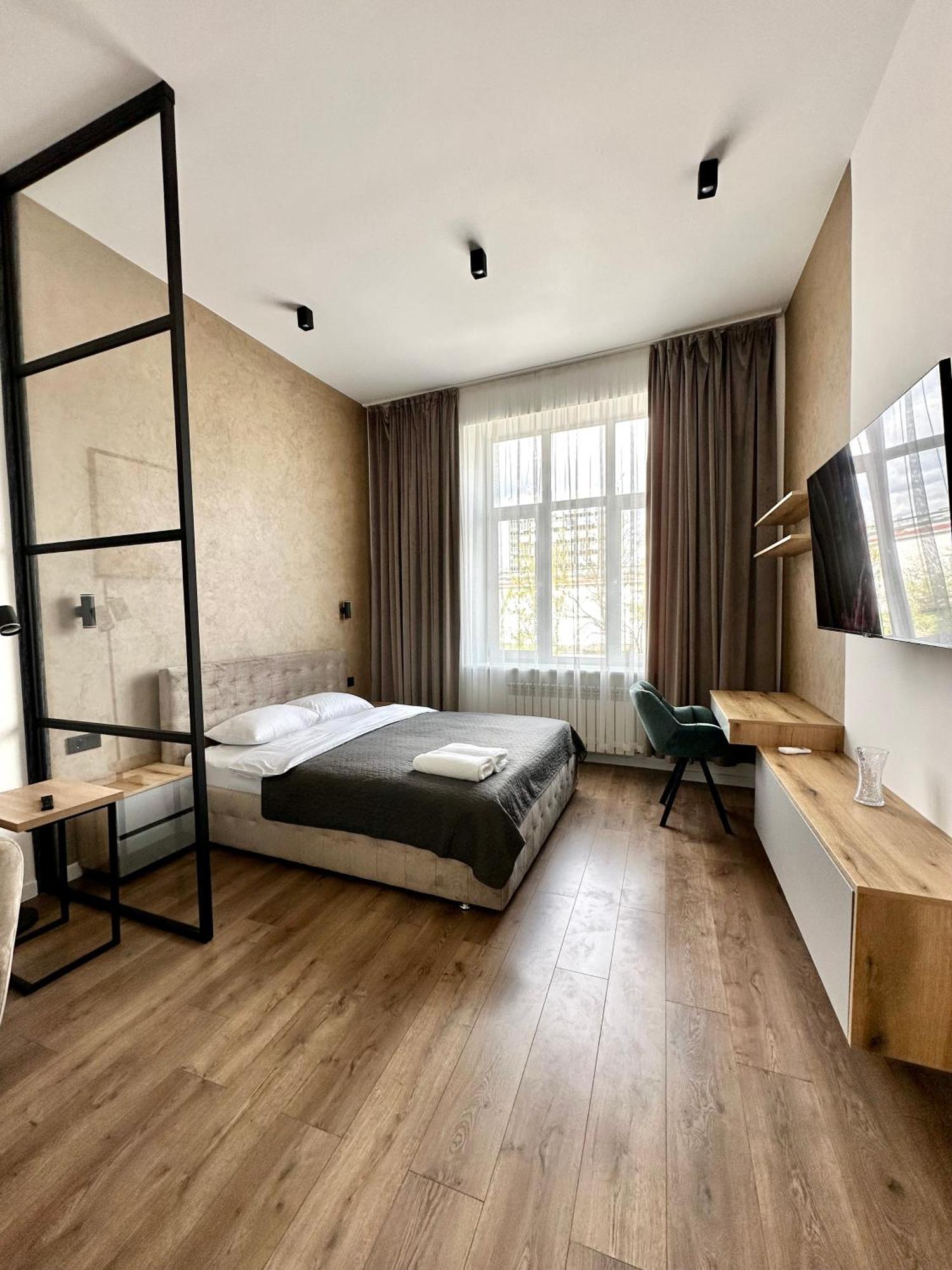 Romantic Apartments - In The Center Of Lviv , King-Size Bed Екстериор снимка