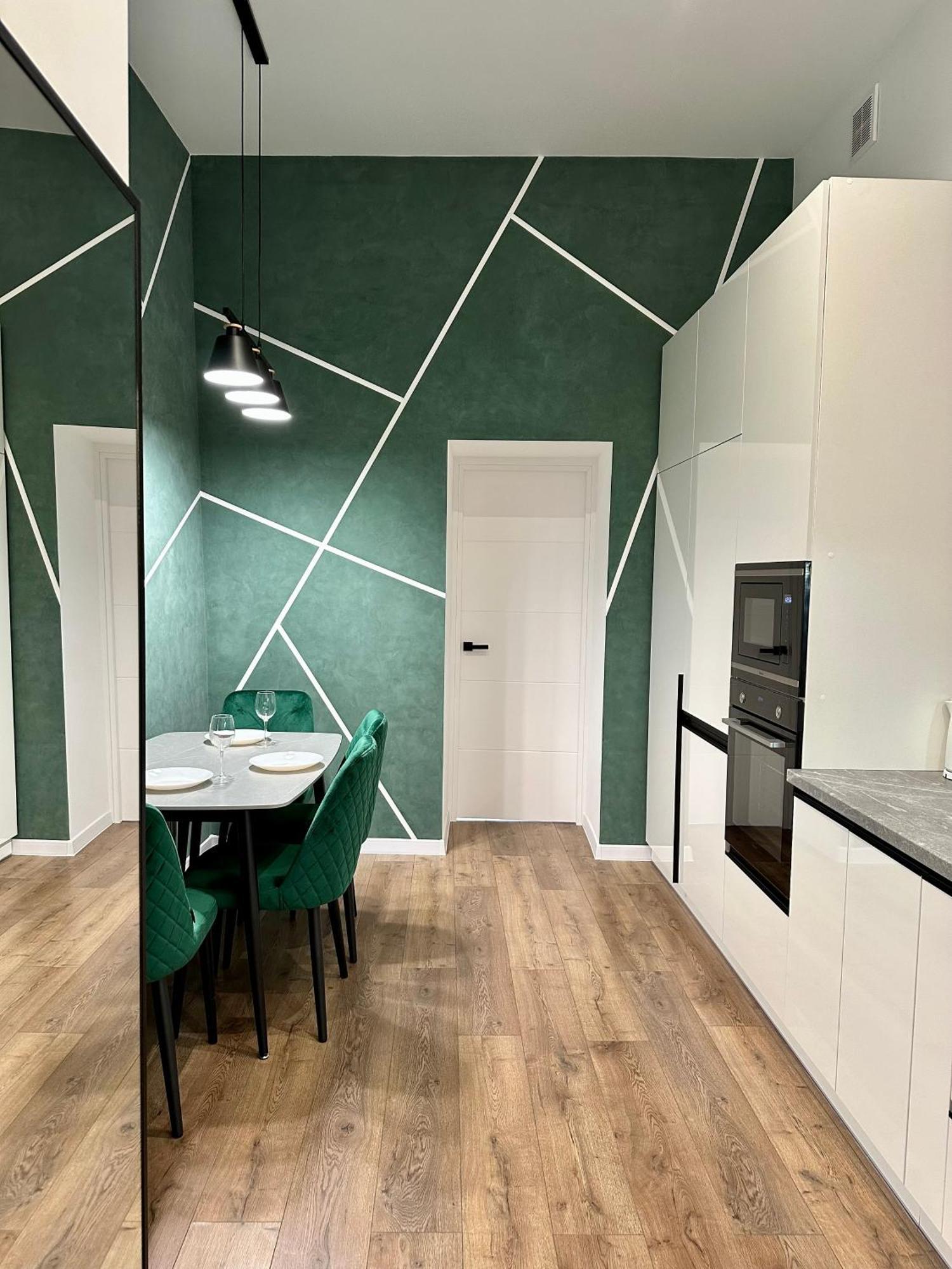 Romantic Apartments - In The Center Of Lviv , King-Size Bed Екстериор снимка