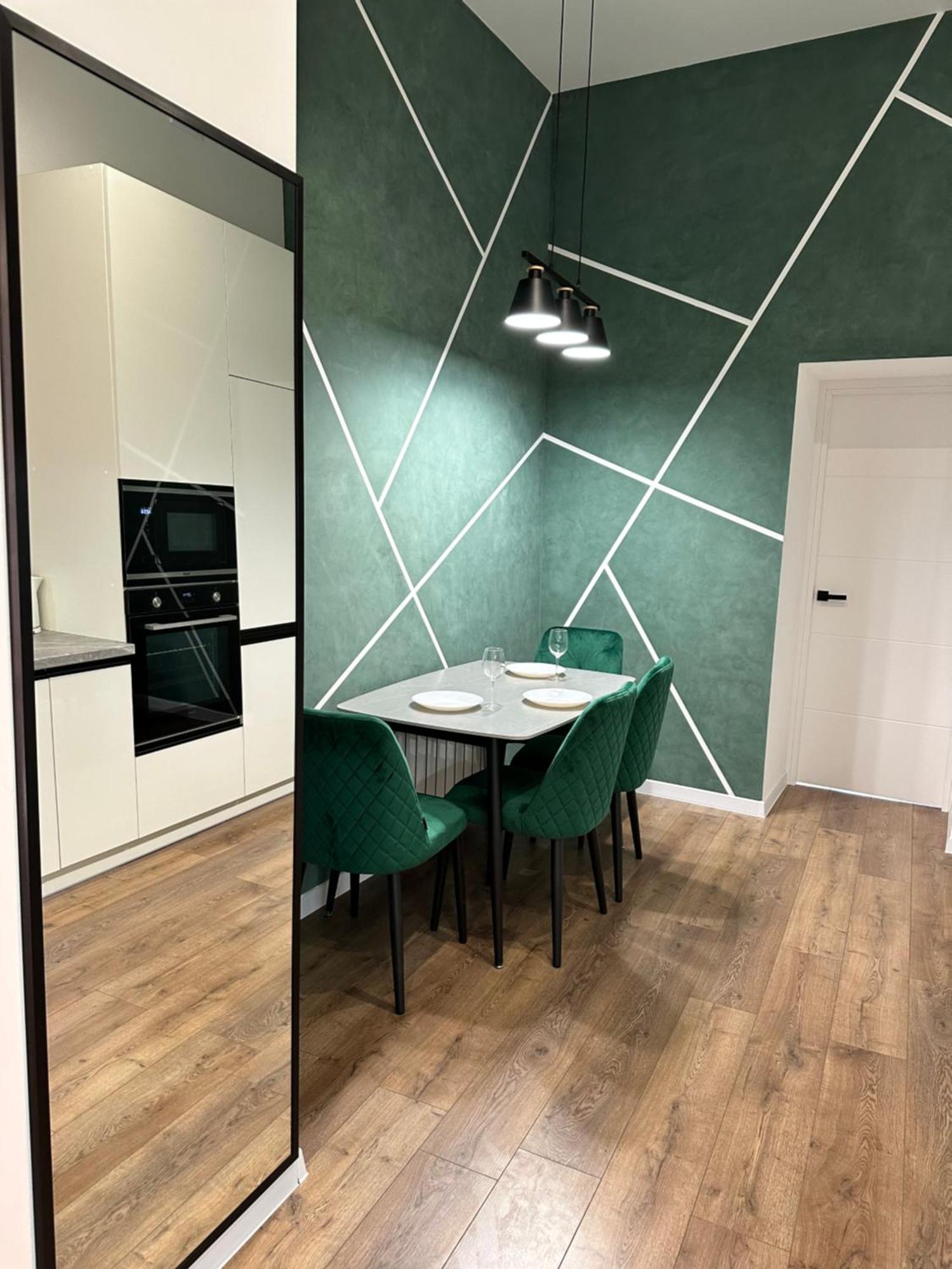 Romantic Apartments - In The Center Of Lviv , King-Size Bed Екстериор снимка