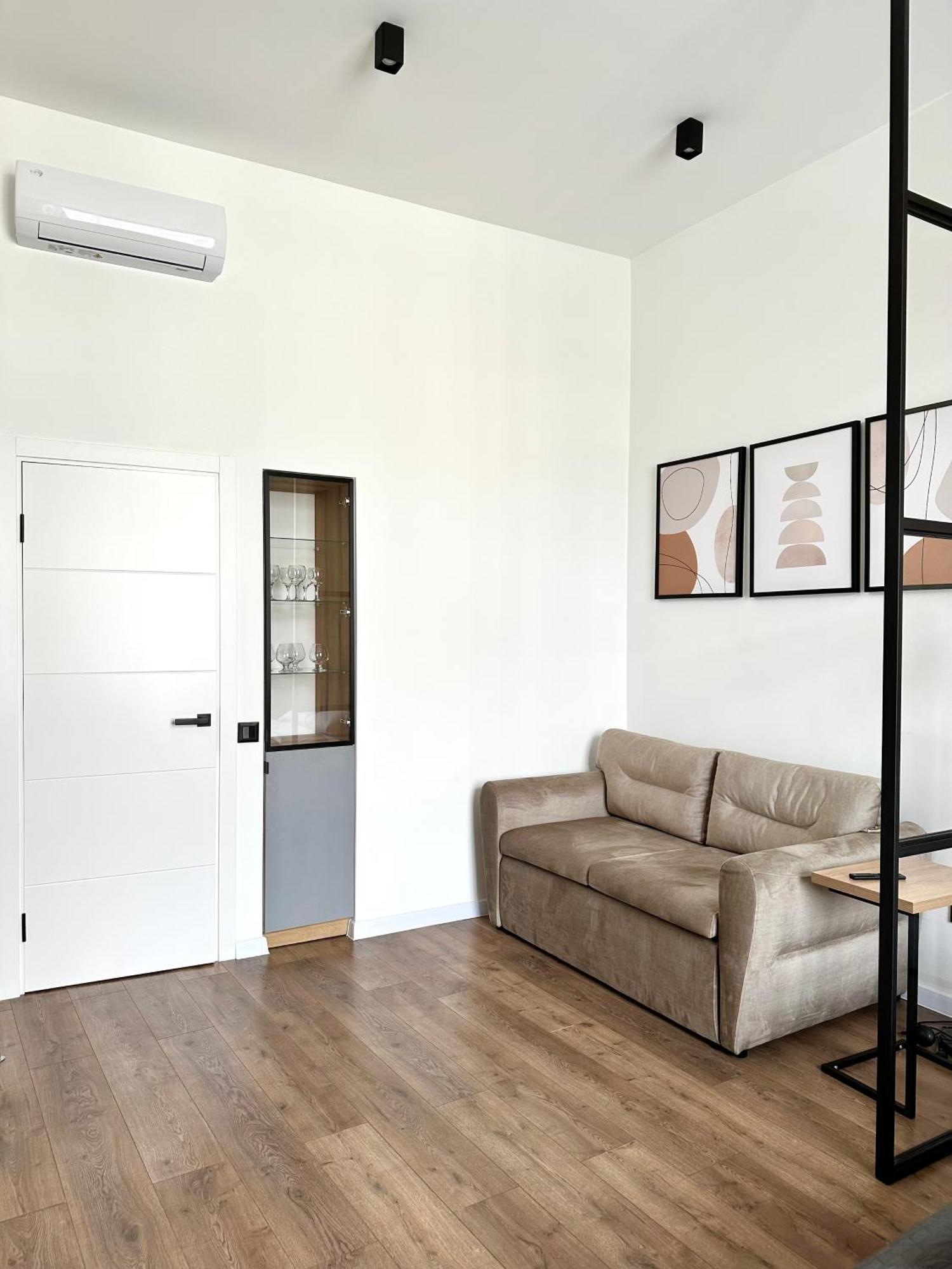 Romantic Apartments - In The Center Of Lviv , King-Size Bed Екстериор снимка