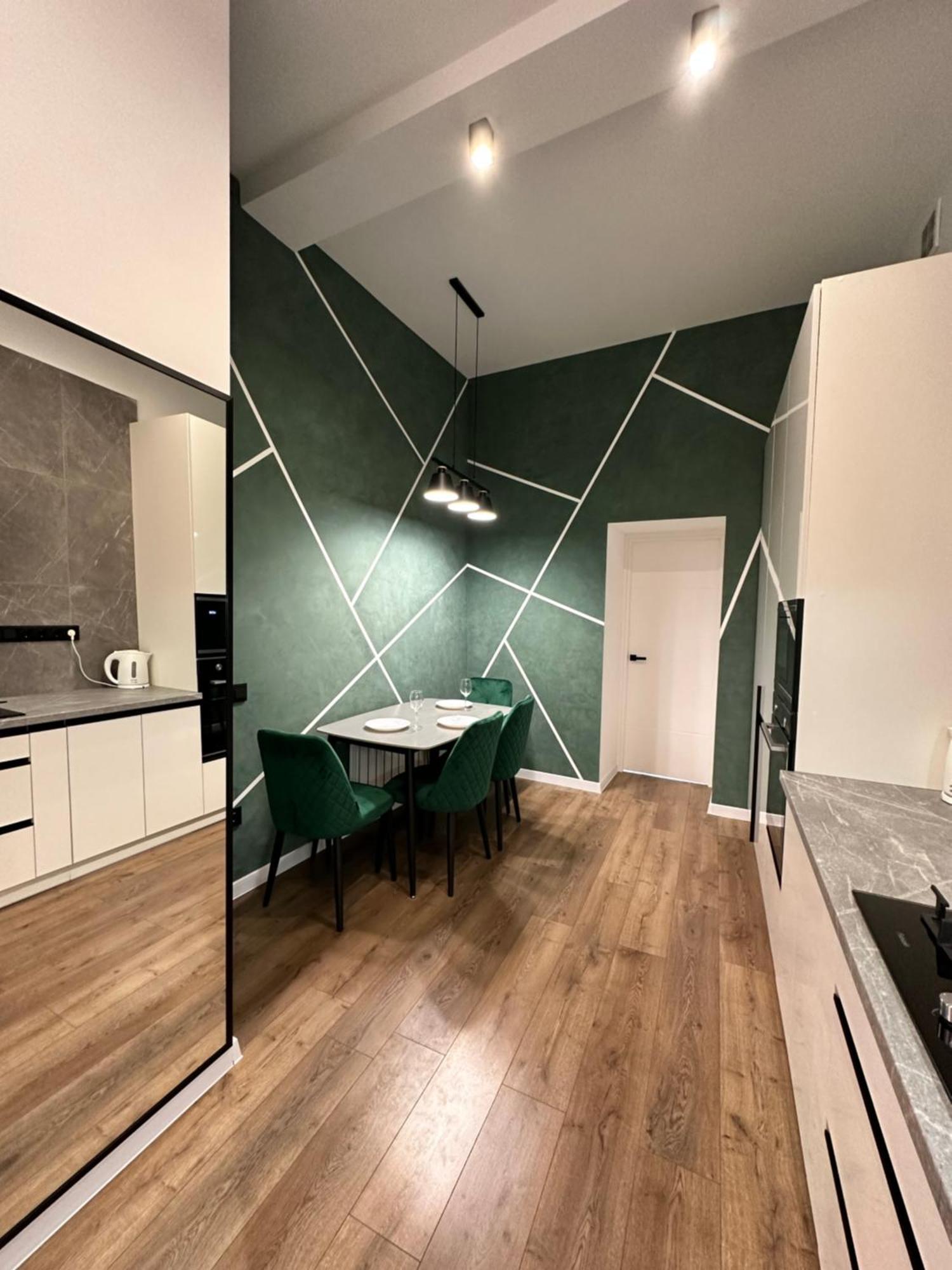 Romantic Apartments - In The Center Of Lviv , King-Size Bed Екстериор снимка